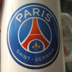 Mug PSG " ici c'est Paris "